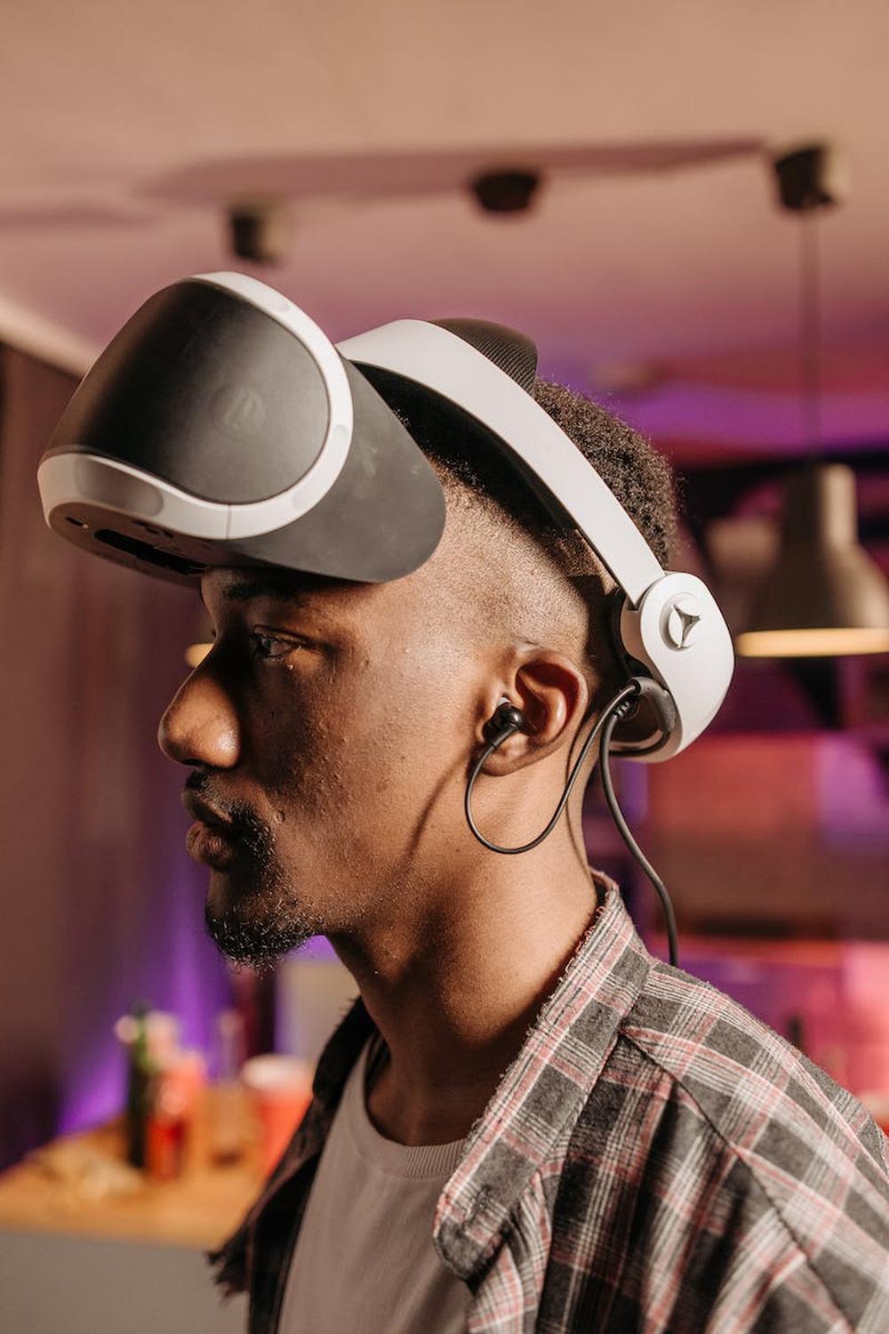 a_man_wearing_virtual_reality_headset