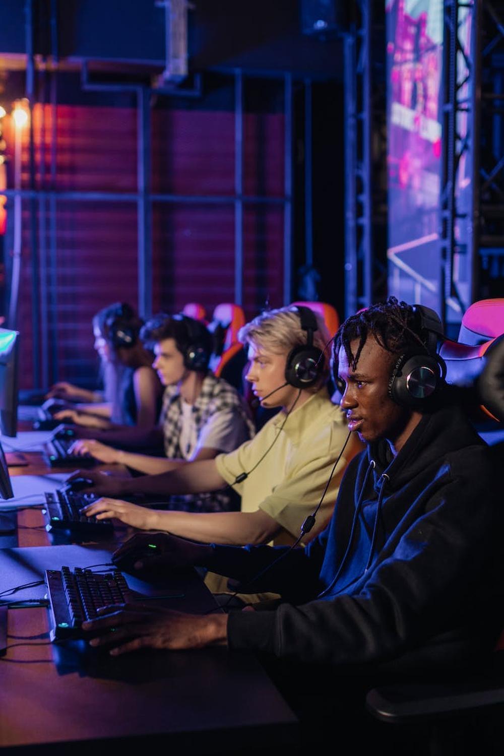 a_group_of_friends_gaming_together
