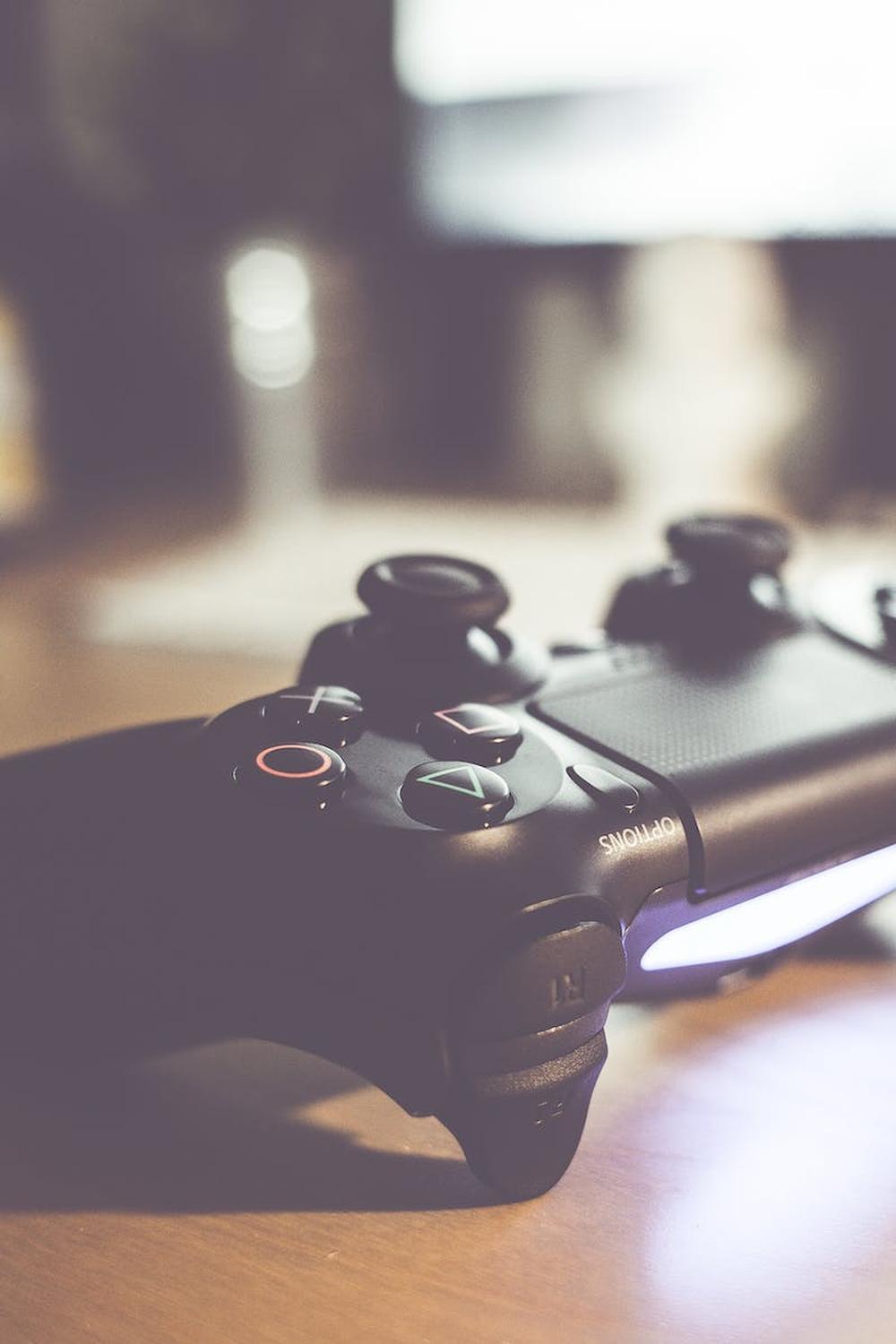 black_sony_ps4_controller