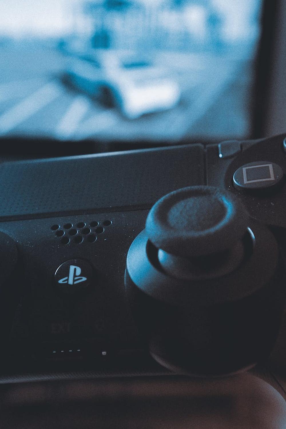 black_sony_ps4_dualshock_4_wireless_controller