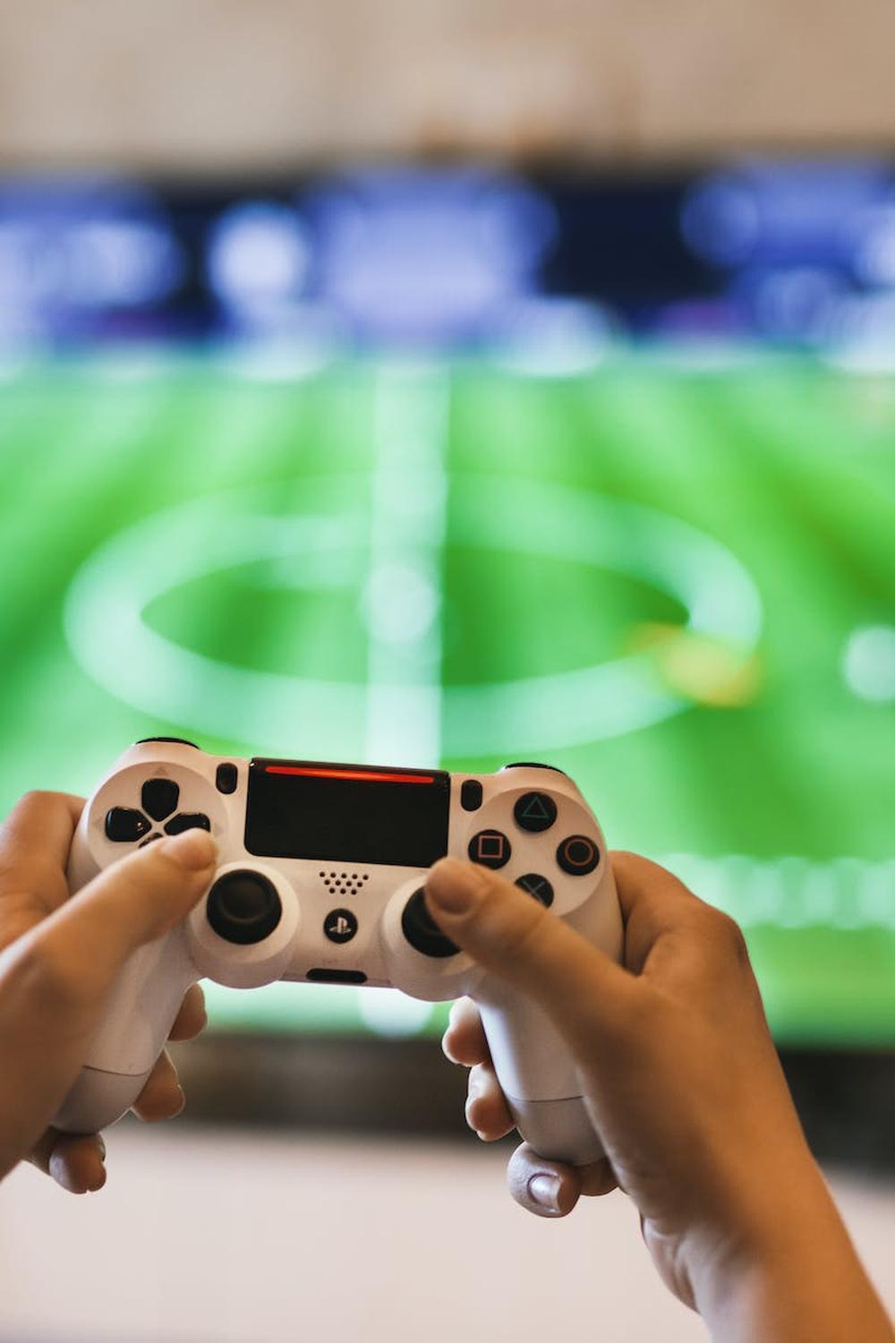 person_holding_game_pad